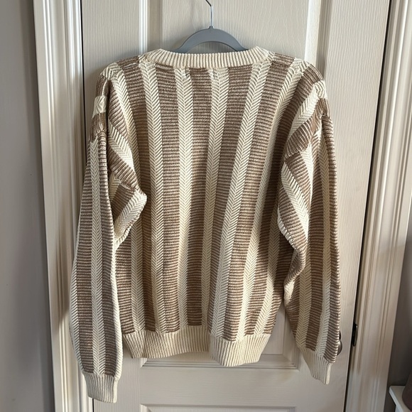 Christian Dior Cable Knit Sweater. Mens size Medium - Picture 7 of 12
